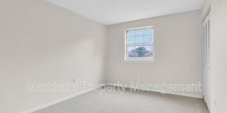 2530 E. North Street Gallery 19