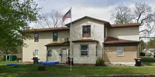 91 N Buena Vista St Gallery 1