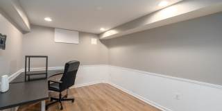 1825 LIGHT Street Gallery 30