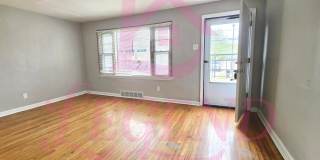 Charming 2-bedroom, 1-bath home with detached garage! Gallery 3