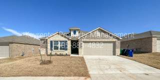 Gorgeous 4 Bed 2 Bath Home in Heart Of Yukon! Gallery 1