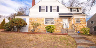 5810 GREENLEAF Road Gallery 2