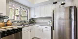 Verandahs at Hunt Club Gallery 47