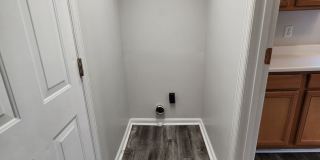 HOLLY CHASE Gallery 27