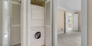 VILLAGGIO ON YARROW BAY Gallery 16