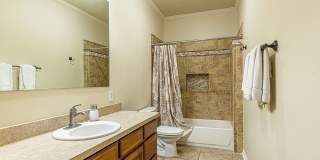 1606 S Hyde Park Avenue Gallery 22