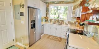 Beach Style 2 bed/2bath Luxury Condo - Finely Furnished - Steps from the Beach - Resort Amenities - Gallery 8