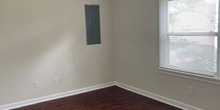Lease Starts June 1. No rent until July!! Gallery 6