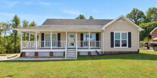 Pet-Friendly 3-Bedroom Home with Wraparound Porch Gallery 1