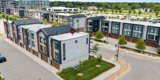 Luxury 3 Story Condo in Exclusive Titletown District Gallery 58