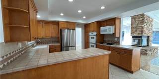 24010 Hatteras Gallery 5