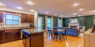 Beautiful 3 Bed/2.5 Bath Home with garage in Jonesborough Gallery 12