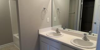 553 Writers Way Gallery 20