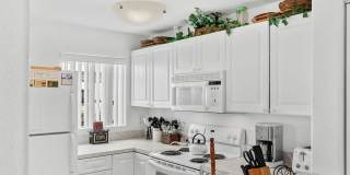 446 N Seaport Boulevard unit: T143 Gallery 3