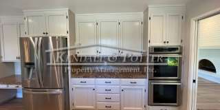 Beautifully Remodeled 4 Bed/2 Full Bath + 2 1/2 Bath Country Club Park Home Gallery 7