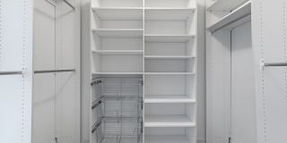 512 N MCCLURG Court Gallery 7