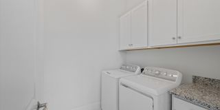 4823 Saint Armands Way Gallery 21