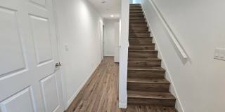 Beautiful 2 bed/ 2 bath Townhome w/ Balcony, Garage & Community Pool Gallery 9