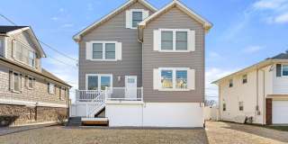 32 Niblick Street Gallery 1