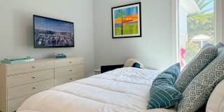** YOU WANT LUXURY AT ITS FINEST**ABSOLUTELY STUNNING ENTERTAINMENT 4\5 MOORINGS HOME ** Gallery 94