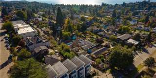 Spacious West Seattle Townhome With Rooftop Deck and Waterviews!! Gallery 4