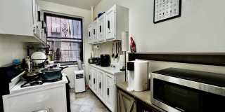 452 W 47th Street Gallery 13