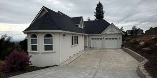 Newer Construction 2,500 Square Foot 3 Bedroom 2.5 Bathroom Fountaingrove House Gallery 1