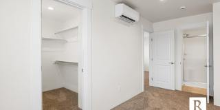 STUNNING 3 Bed / 2.5 Bath Brand New Townhome / End Unit !!! Gallery 16