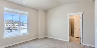 Beautiful 3 Bed 2.5 Bath Townhome with 2 Car Garage in Longmont Beautiful 3 Bed 2.5 Bath Townhome with 2 Car Garage in Longmont Gallery 17
