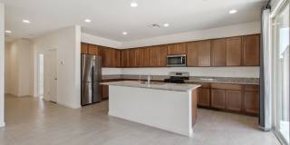 5 Bedroom single family home in Queen Creek Gallery 4