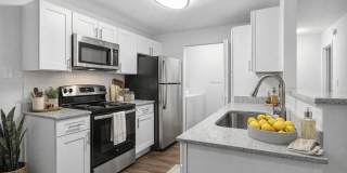 The Summit at Avent Ferry Gallery 12