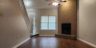 **Available January 1st** 3 Bedroom, 2.5 Bath Town Home Gallery 7
