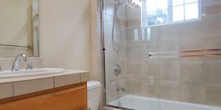 Beautiful Home On Corner Lot, Spacious Inisde, Nice Yard, A/C, New Kitchen Appliances! Gallery 10