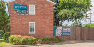 Hampton Plaza at Kessler Park Hampton Plaza at Kessler Park Gallery 25