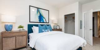 Verde at Howard Square West Gallery 8