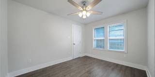 Beautiful newly remodeled 3 bd | 2 ba Available NOW! Located 10 min from Alamo Quarry! Gallery 13