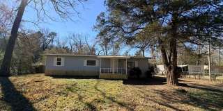 Updated in Keithville... Large yard. Gallery 1