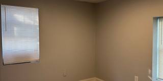 Newly renovated 3 BR 1.5BA 1400 sf townhouse located in near downtown Norfolk. Gallery 7