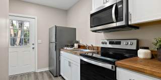 1 Bedroom 1 Bath Townhouse for rent Gallery 6