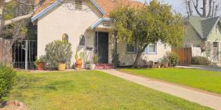 Charming 2-Bedroom Home in Oleander Gallery 1