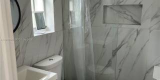 1023 SW 12th Ct Gallery 11