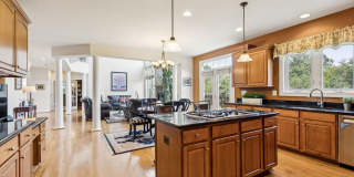 26368 STRATHAVEN Court Gallery 12