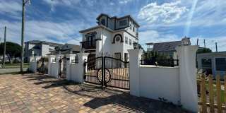 21821 Palm Avenue Gallery 1