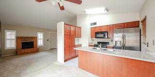 102 W Concorda Drive Gallery 4