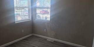 Charming 2BR Duplex in Aurora Gallery 8