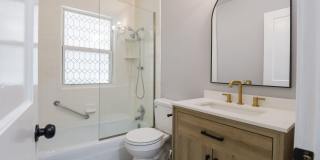 3 Bed | 1 Bath | Mid Town | $1400 Gallery 19
