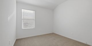 NEW CONTRUCTION 3/2/2 FOR LEASE IN SHERMAN! Gallery 9