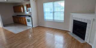 2bd/1Ba Duplex. Gallery 1