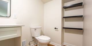 Beautifully Remodeled Modern 5 Bedroom / 3 Bath Home Near Millard North Gallery 30