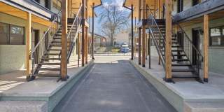 ONYX at Quincy Gallery 17